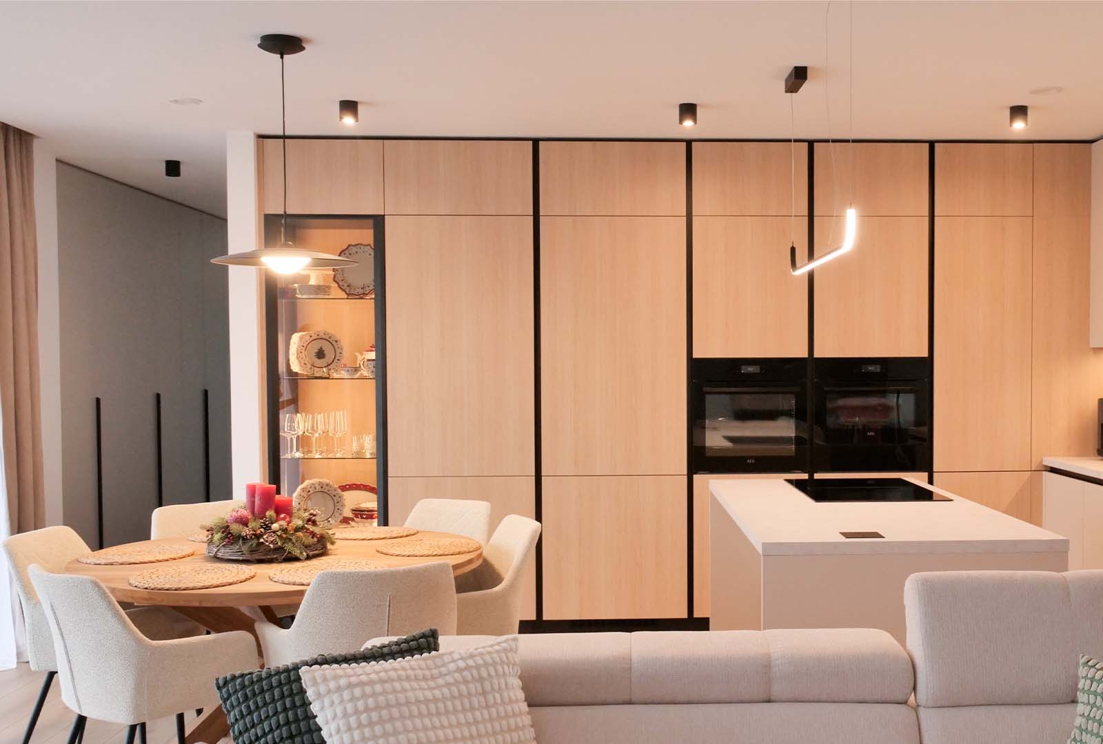 Moderní kuchyňský interiér – Satin Vicenza
