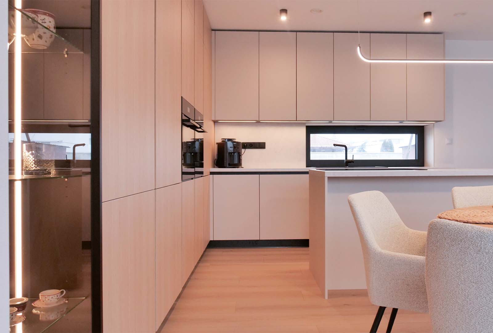 Satin Vicenza – kuchyň a interiér – 4